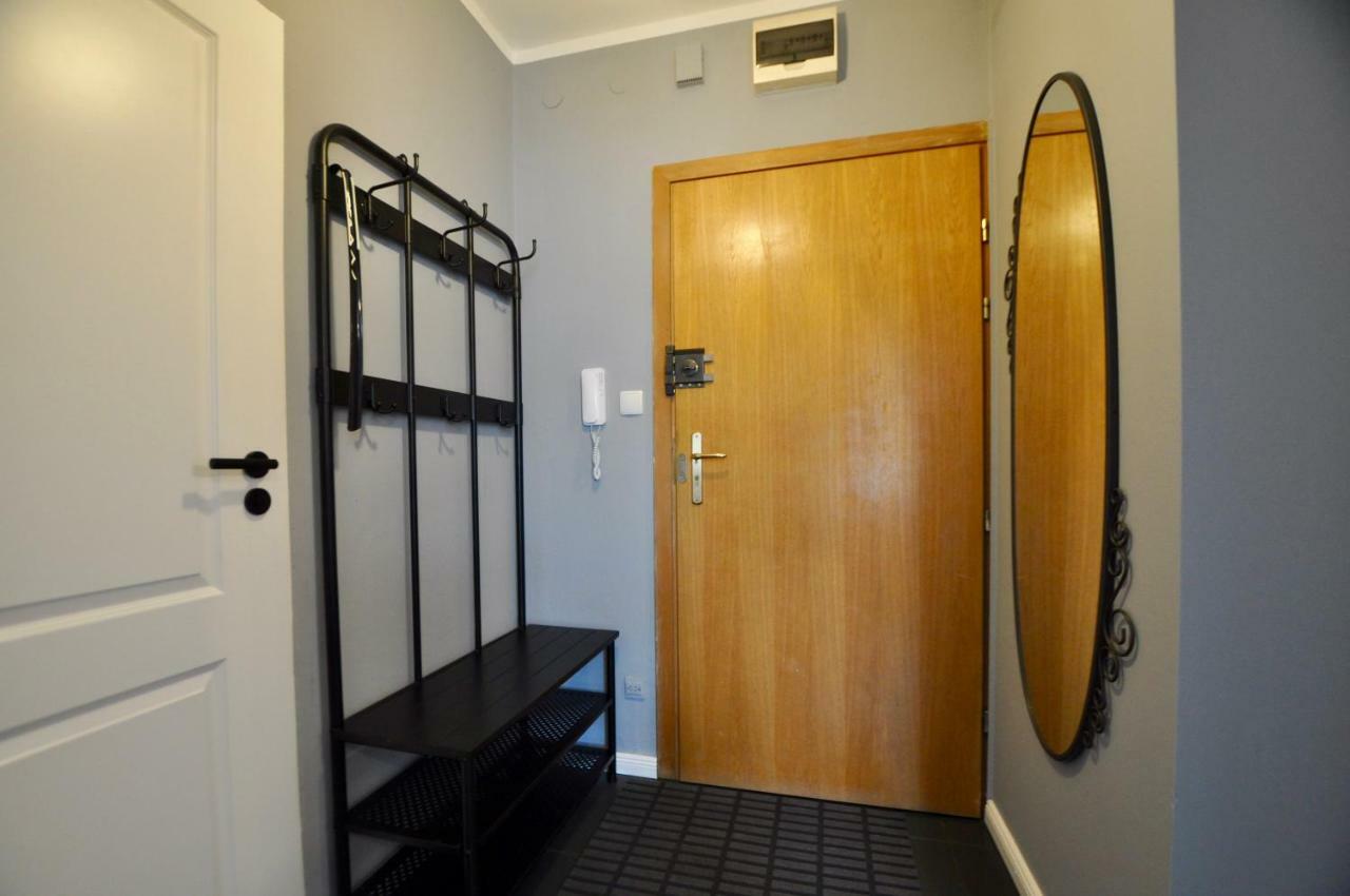 Abrahama Apartment Варшава Екстериор снимка